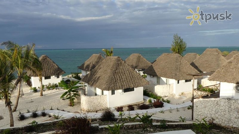 Фото отеля Zanbluu Beach Hotel 5* Ківенгва Танзанія екстер'єр та басейни