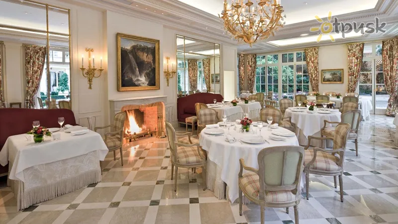 Фото отеля Le Bristol Paris 5* Parīze Francija bāri un restorāni