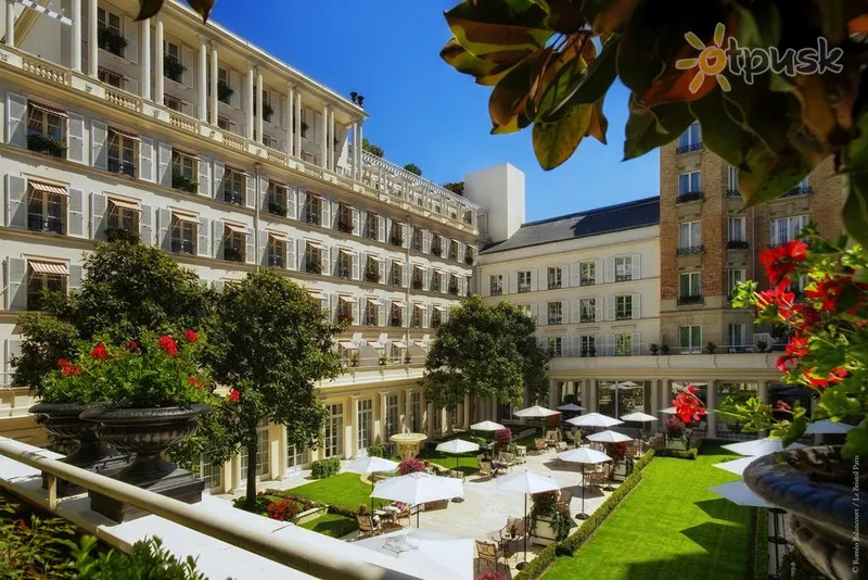 Фото отеля Le Bristol Paris 5* Parīze Francija ārpuse un baseini