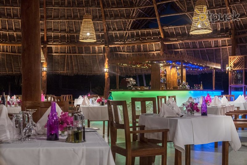 Фото отеля Zanzibar Queen Hotel 4* Матемве Танзания бары и рестораны
