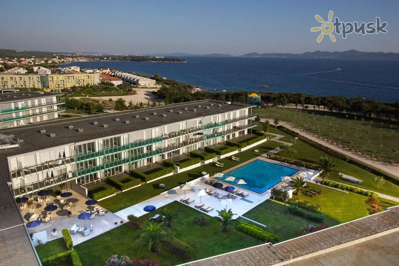 Фото отеля Falkensteiner Premium Apartments Senia 4* Задар Хорватия экстерьер и бассейны
