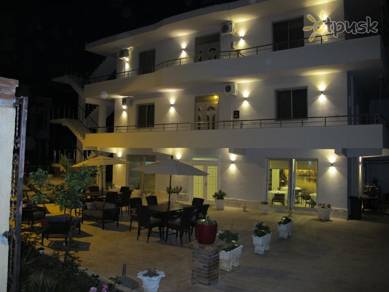 Фото отеля Nika Hotel 3* Влера Албания экстерьер и бассейны