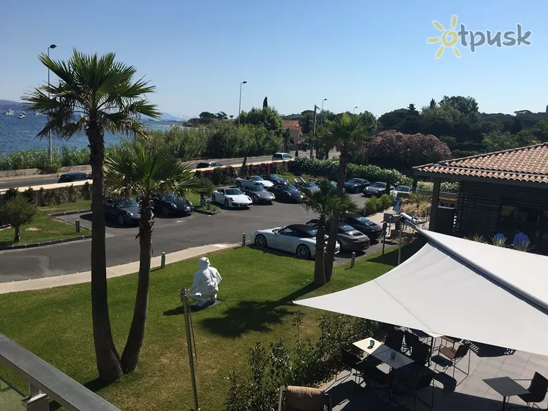 Фото отеля Kube Hotel Saint-Tropez 5* Sentropeza Francija ārpuse un baseini