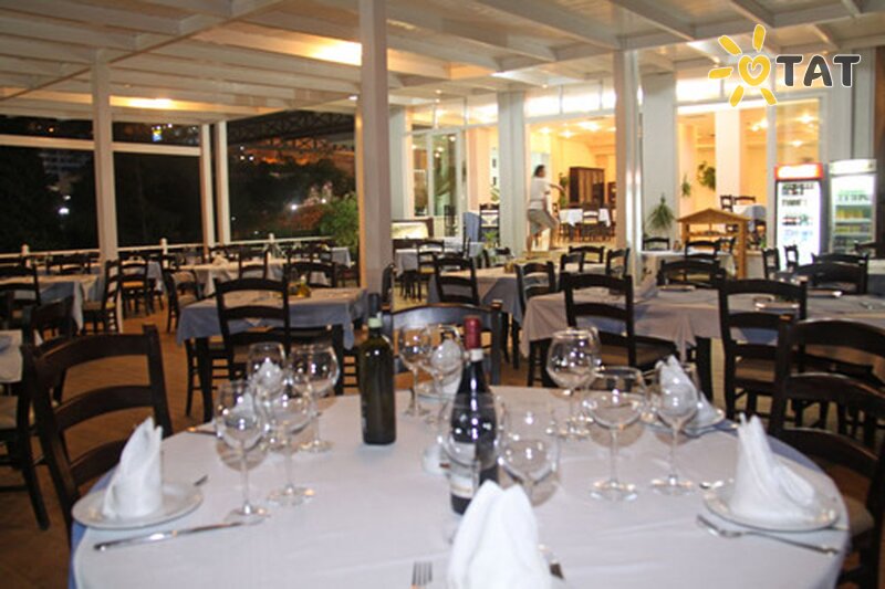              com     Grand Hotel Saranda                               