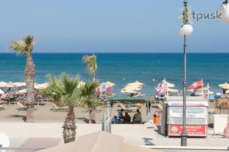 Фото отеля Tuck Inn Holiday Apartments 2* Ларнака Кіпр пляж