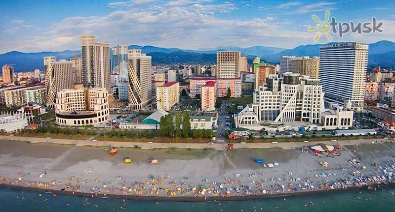Фото отеля Holiday Lux Batumi 4* Батуми Грузия пляж