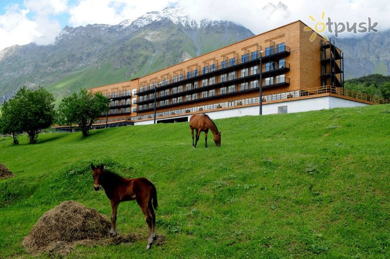Фото отеля Rooms Hotel Kazbegi 4* Гудаури Грузия экстерьер и бассейны