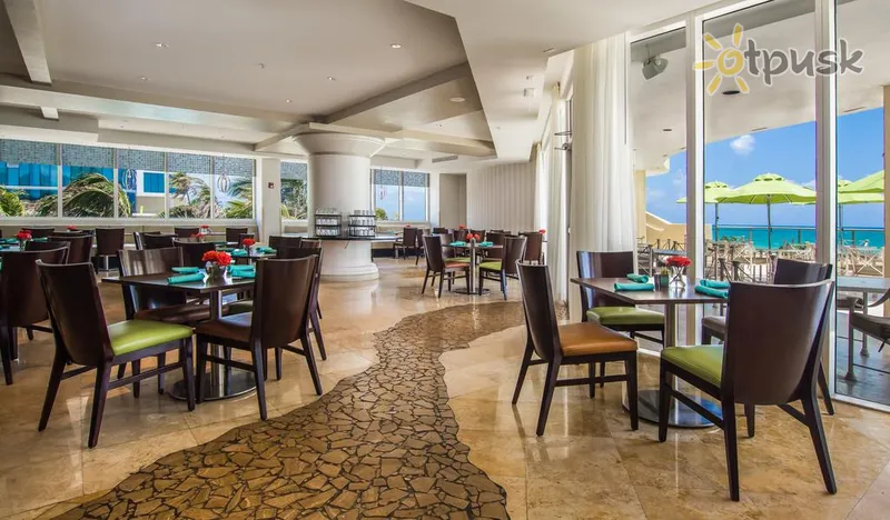 Фото отеля DoubleTree Resort & Spa by Hilton Hotel Ocean Point — North Miami Beach 3* Майами США бары и рестораны