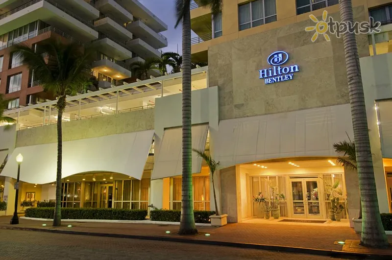 Фото отеля Hilton Bentley Miami — South Beach 4* Майами США экстерьер и бассейны