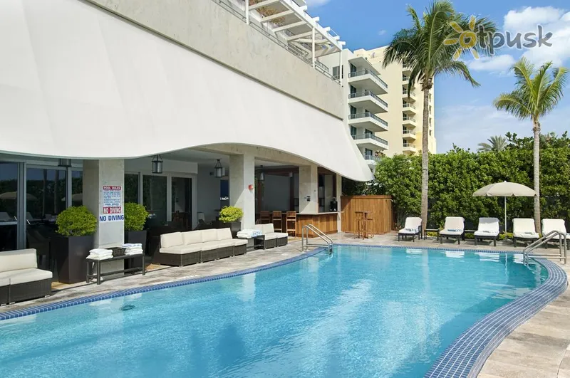Фото отеля Hilton Bentley Miami - South Beach 4* Майамі США екстер'єр та басейни