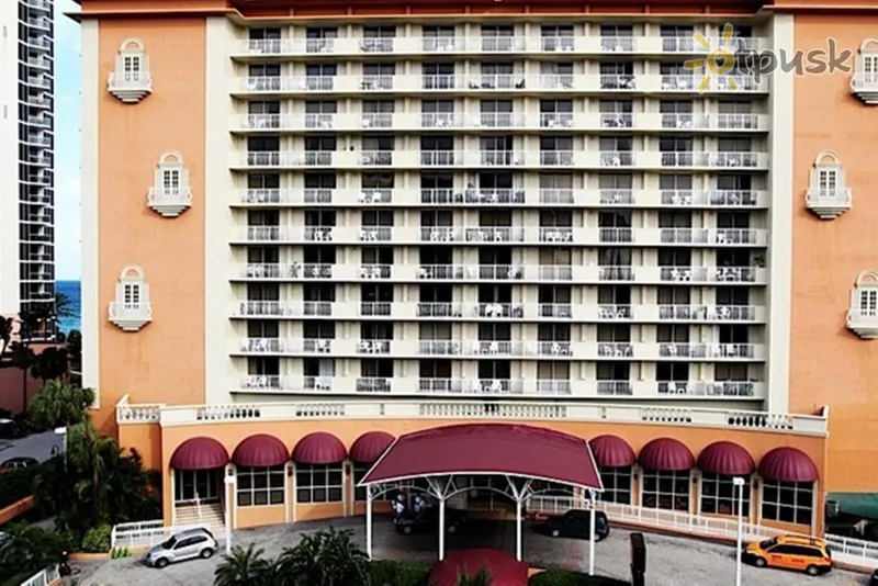 Фото отеля Ramada Plaza Marco Polo Beach Resort 3* Майами США экстерьер и бассейны