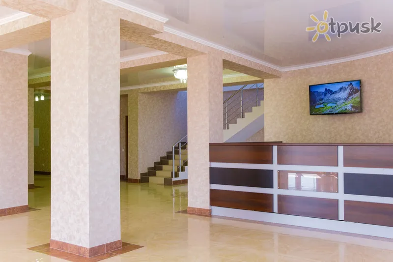 Фото отеля Qirim Hotel 2* Феодосия Крым лобби и интерьер