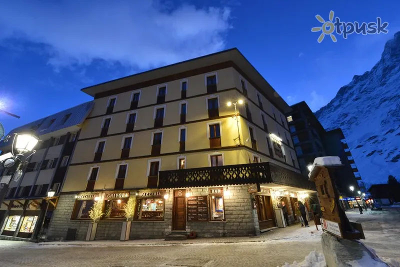Фото отеля Grivola Hotel 3* Cervinia Itālija ārpuse un baseini