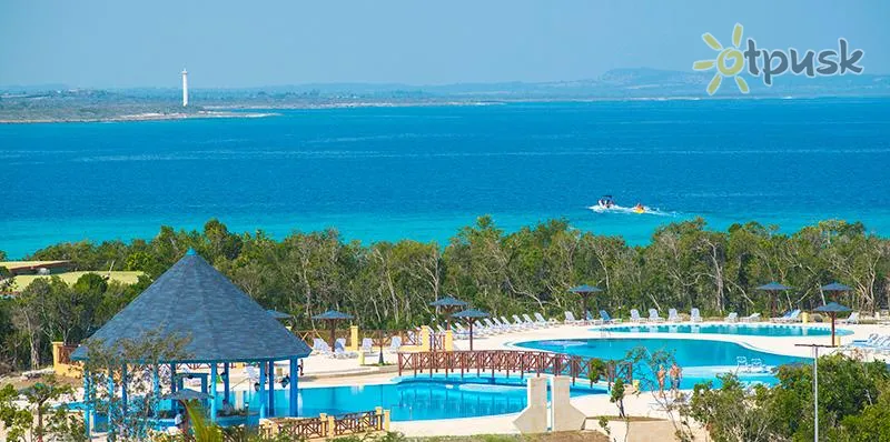 Фото отеля Blau Costa Verde Plus 4* Ольгін Куба екстер'єр та басейни