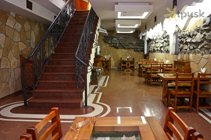 Фото отеля Istanbul Hotel 3* Тбілісі Грузія бари та ресторани