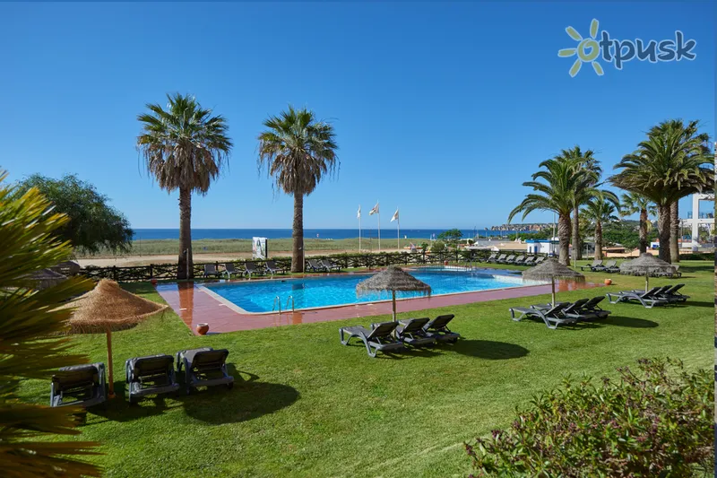 Фото отеля Dom Pedro Lagos 3* Algarvė Portugalija išorė ir baseinai