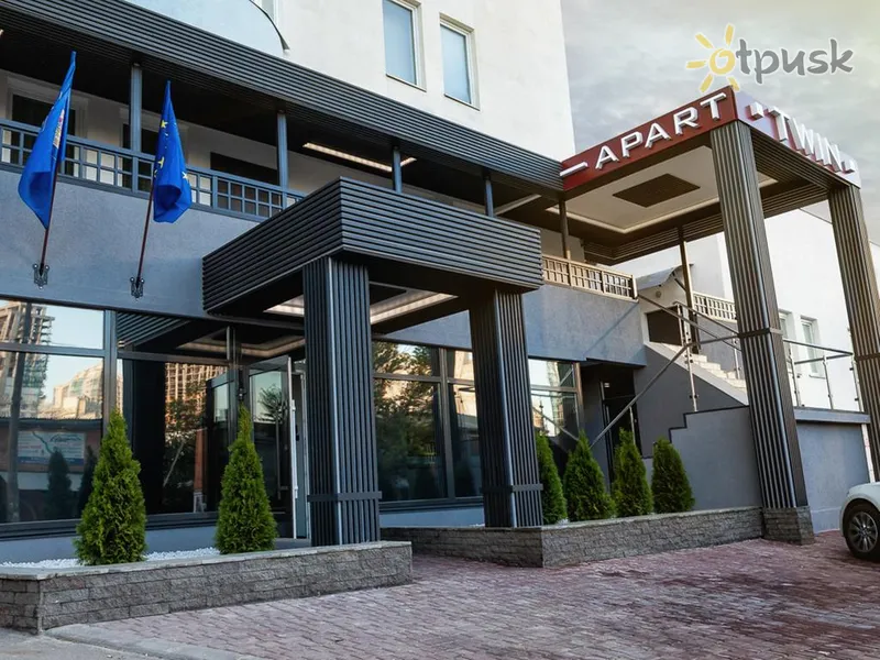 Фото отеля Twin Apart Hotel 3* Kijeva Ukraina ārpuse un baseini