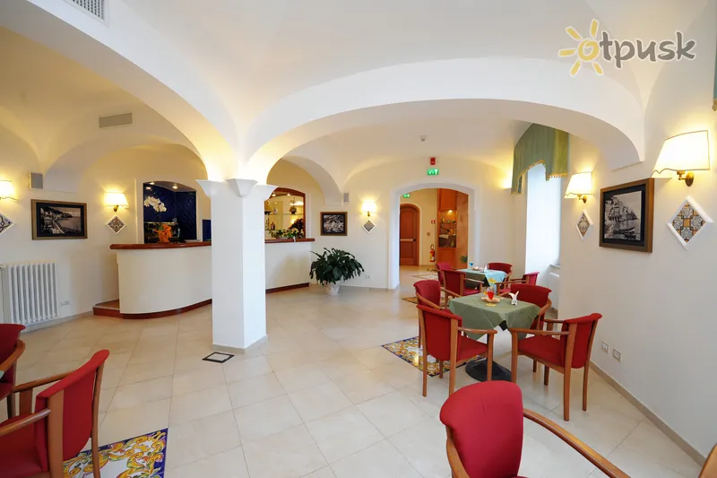 Фото отеля La Bussola 4* Амальфитанское Побережье Италия лобби и интерьер