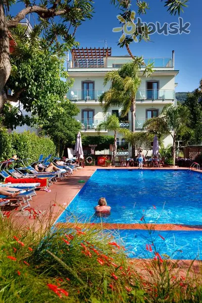 Фото отеля Comfort Gardenia Sorrento Coast  Hotel 3* Sorentas Italija išorė ir baseinai