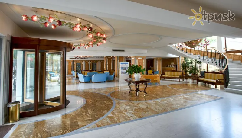 Фото отеля Grand Flora Hotel 4* Sorento Itālija vestibils un interjers