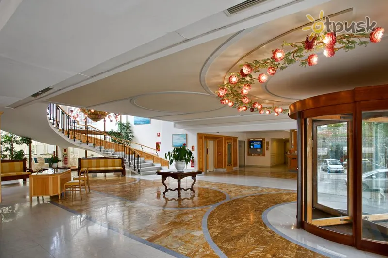 Фото отеля Grand Flora Hotel 4* Сорренто Італія лобі та інтер'єр