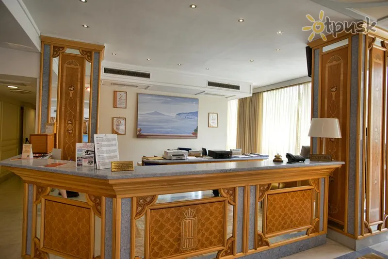 Фото отеля Grand Flora Hotel 4* Сорренто Италия лобби и интерьер