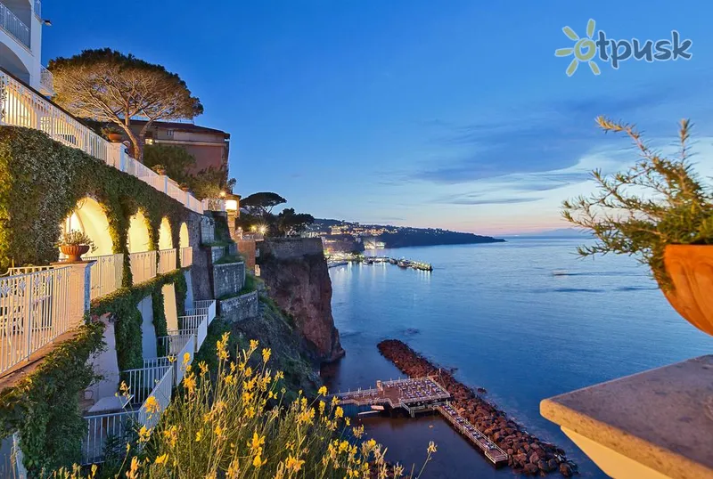 Фото отеля Grand Riviera Hotel 4* Сорренто Італія екстер'єр та басейни
