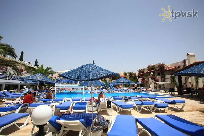 Фото отеля Summer Garden Suites & Beach Hotel 3* Bodruma Turcija ārpuse un baseini