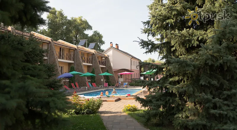 Фото отеля Фортуна Клуб 3* Brovary Ukraina išorė ir baseinai