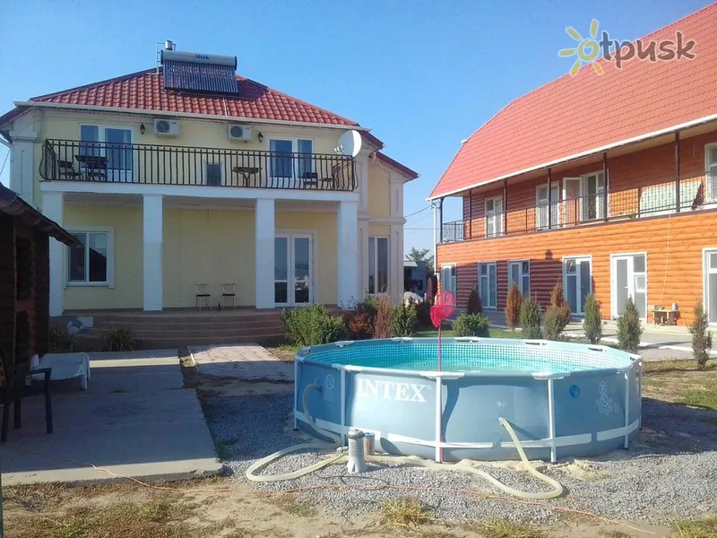 Фото отеля Premium House 2* Dzelzs osta Ukraina ārpuse un baseini