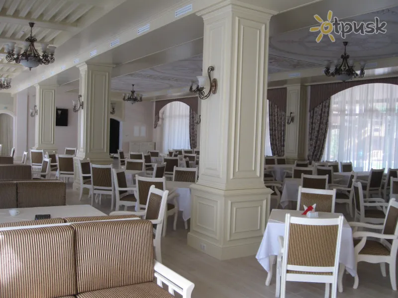 Фото отеля Sobi Club 3* Вышгород Украина бары и рестораны