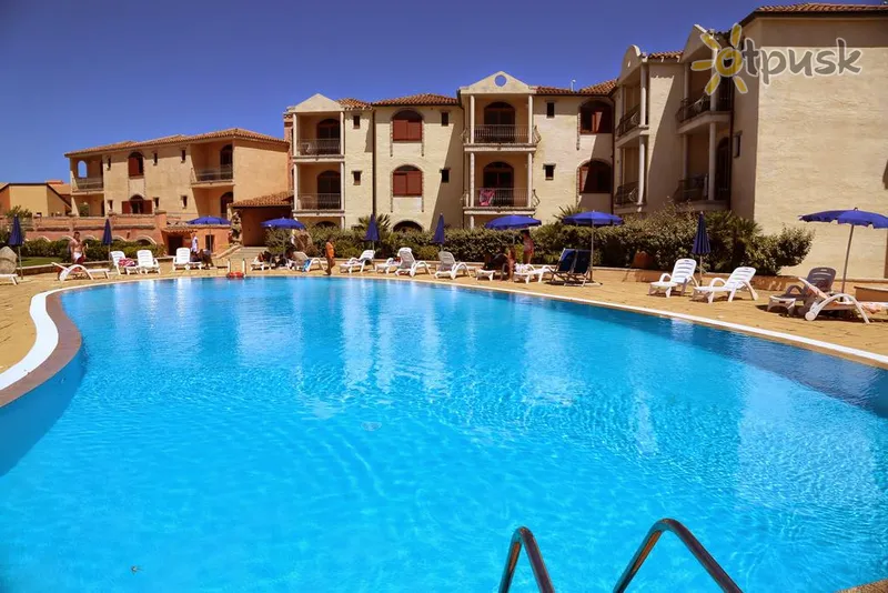 Фото отеля Club Esse Posada Beach Resort 4* о. Сардиния Италия экстерьер и бассейны