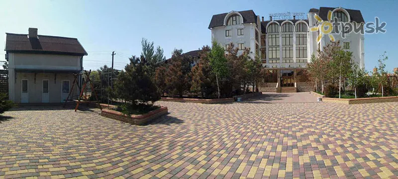 Фото отеля Блакитний берег 2* Бердянськ Україна екстер'єр та басейни