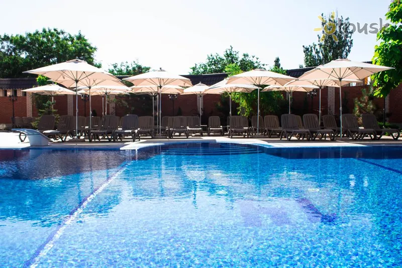 Фото отеля Villa SanRemo Resort & Spa 3* Kiriļlovka Ukraina ārpuse un baseini