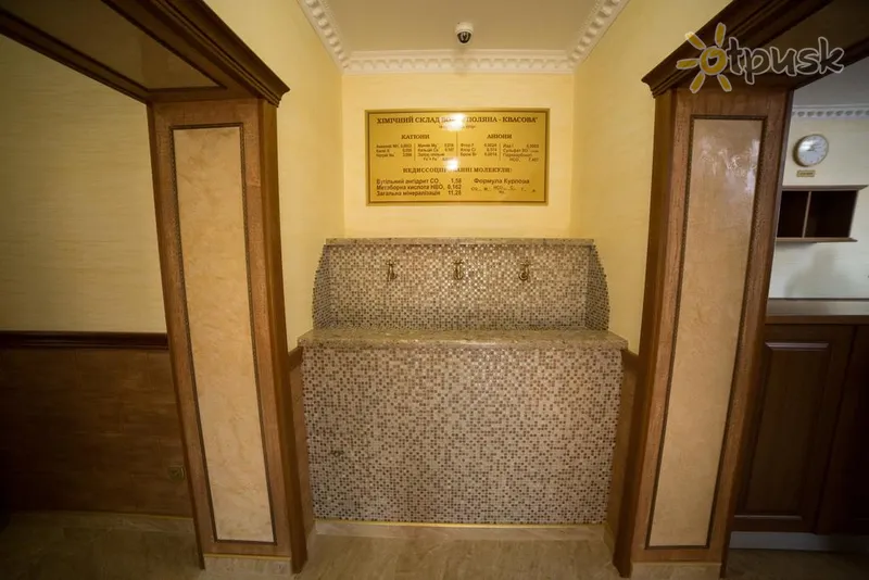 Фото отеля Сонячний Промінь 2* Поляна Украина - Карпаты лобби и интерьер