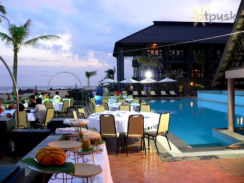 Фото отеля Tropicana Beach Resort & Spa 4* Вунгтау В'єтнам бари та ресторани