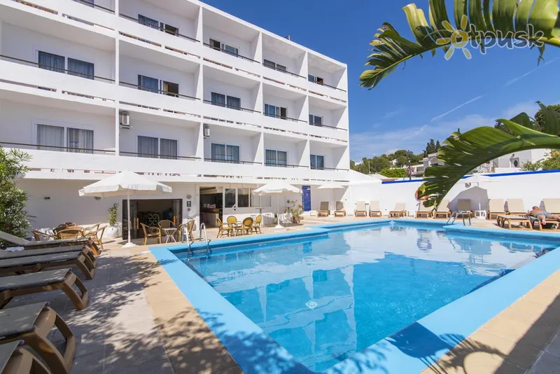 Фото отеля Mediterraneo Hotel 2* Ibiza Ispanija išorė ir baseinai
