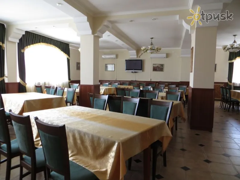 Фото отеля Вершник 2* Čerkasija Ukraina bāri un restorāni