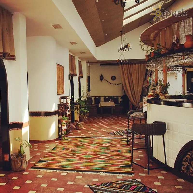 Фото отеля Окрайна 1* Киев Украина бары и рестораны