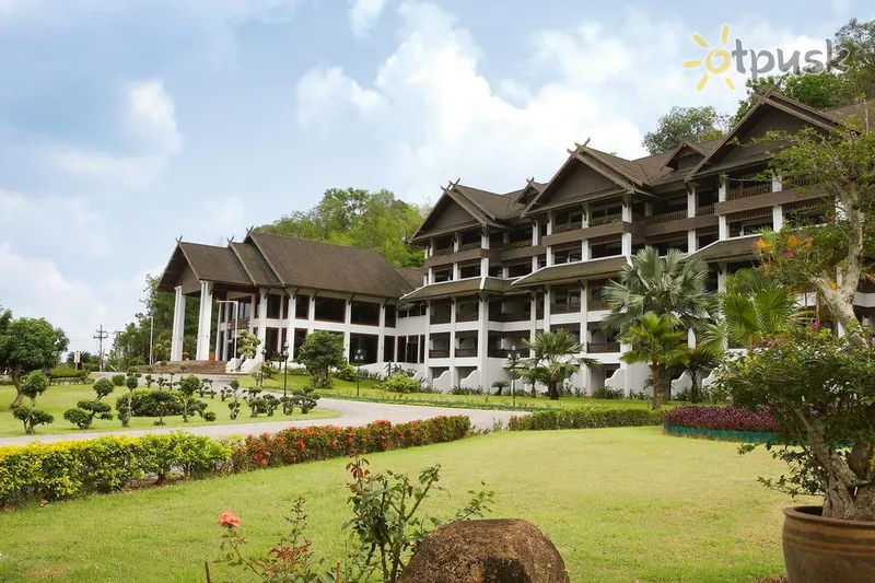 Фото отеля Imperial Golden Triangle Resort 3* Чанг Рай Таїланд екстер'єр та басейни