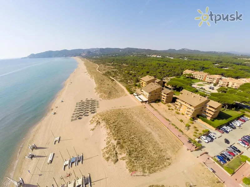 Фото отеля Apartaments Beach & Golf Resort 3* Коста Брава Испания пляж