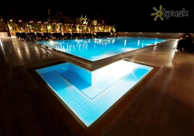 Фото отеля Grand Pasha Hotel Casino & Spa 5* Kirēnija Kipra ārpuse un baseini