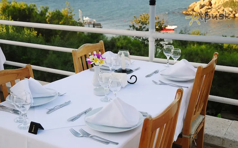 Фото отеля Denizkizi & Denizkizi Royal Hotel 4* Kirenija Kipras barai ir restoranai