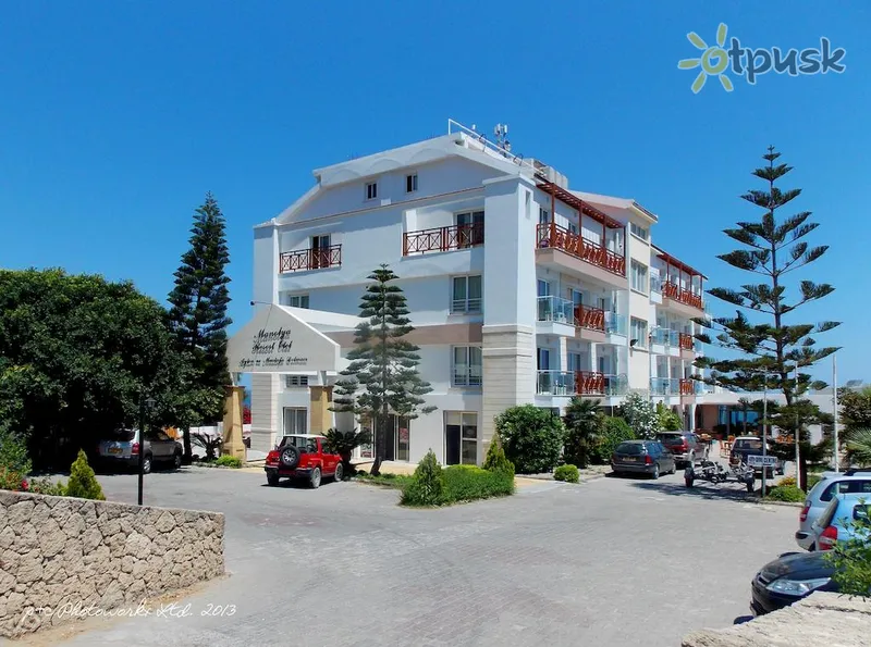 Фото отеля Manolya Hotel 3* Кириния Кипр экстерьер и бассейны