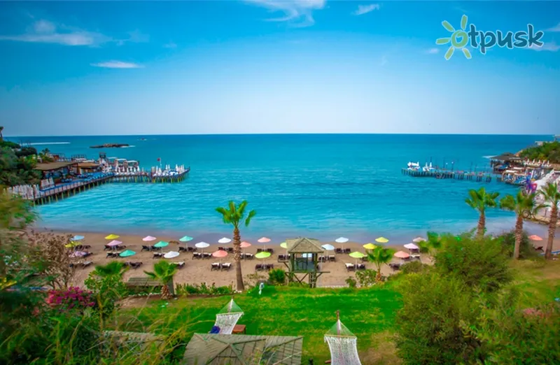 Фото отеля Merit Royal Hotel & Casino 5* Кірінія Кіпр пляж