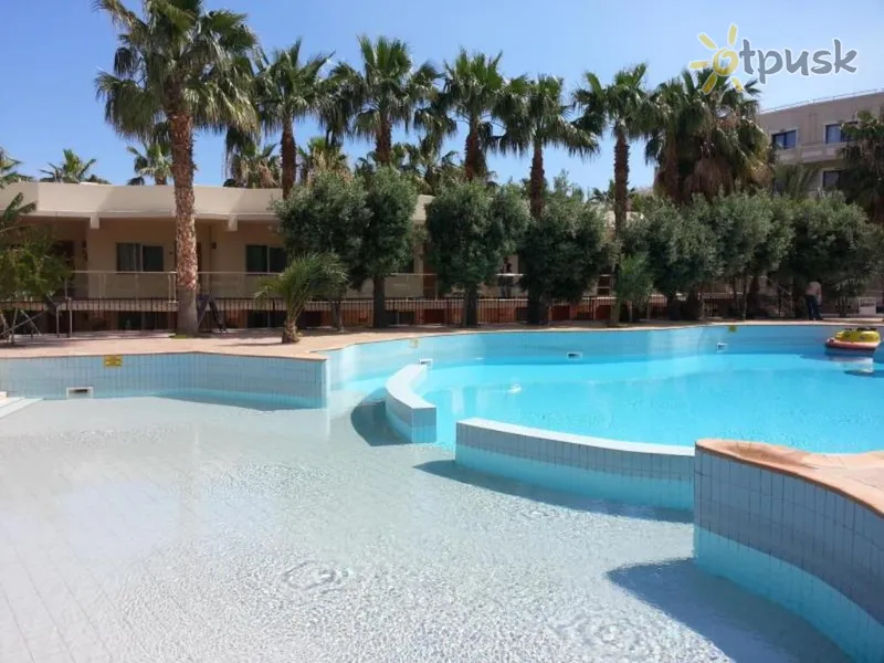 Фото отеля Oscar Resort Hotel 4* Kirenija Kipras išorė ir baseinai