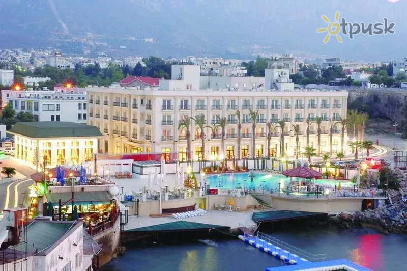 Фото отеля Rocks Hotel & Casino 5* Кірінія Кіпр екстер'єр та басейни