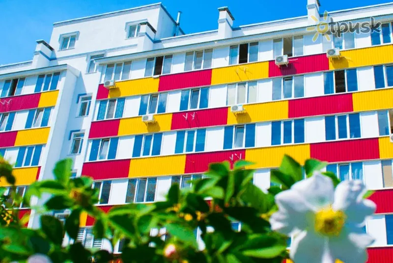 Фото отеля Апарт-готель Воробйові гори 3* Харків Україна екстер'єр та басейни