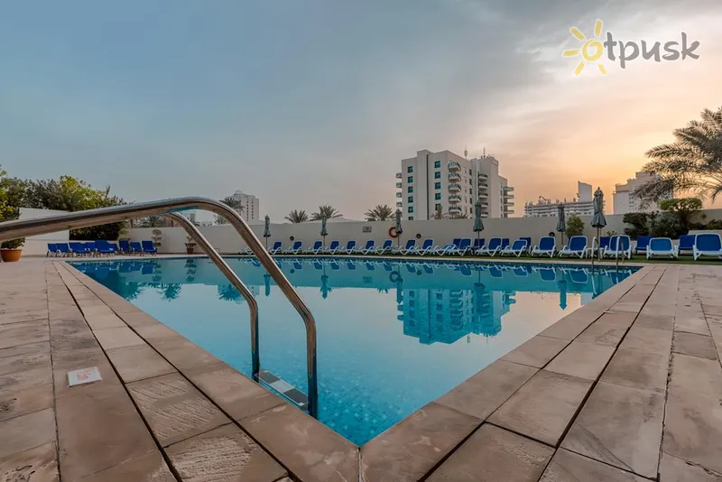 Фото отеля Arabian Park Edge by Rotana 3* Dubaija AAE ārpuse un baseini
