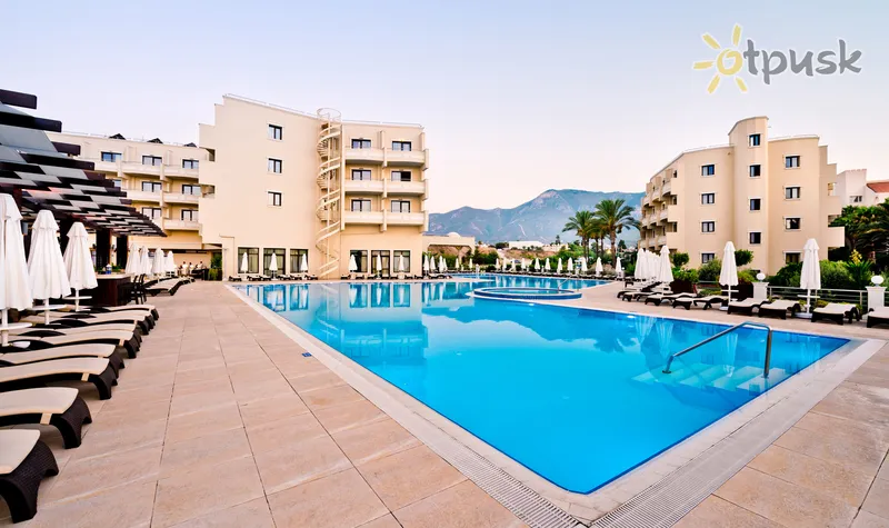 Фото отеля Vuni Palace 5* Kirēnija Kipra ārpuse un baseini